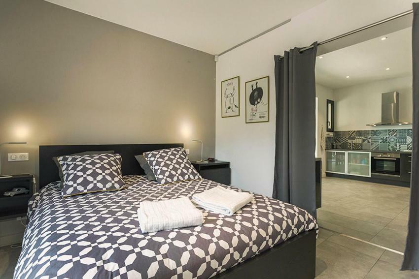 Les Aromatiques - Terrasse & Parking Prive A Villeneuve Les Avignon - Proche Golf Academy Buitenkant foto